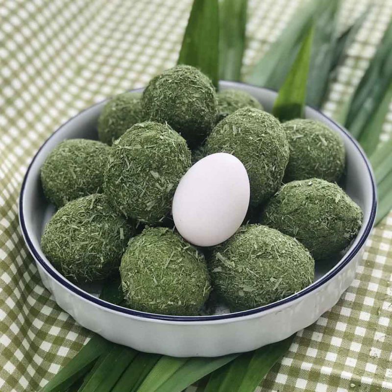 ไข่เค็มใบเตย (สุก)